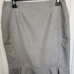 White House Black Market Gray Pencil Skirt for Work